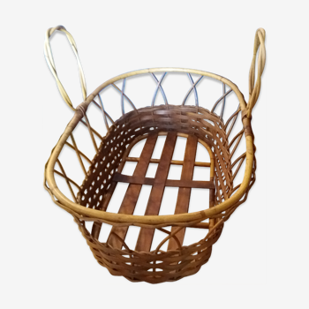 Retro Wicker bassinet