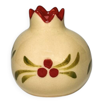 Beige ceramic mini vase from Iznik Christmas
