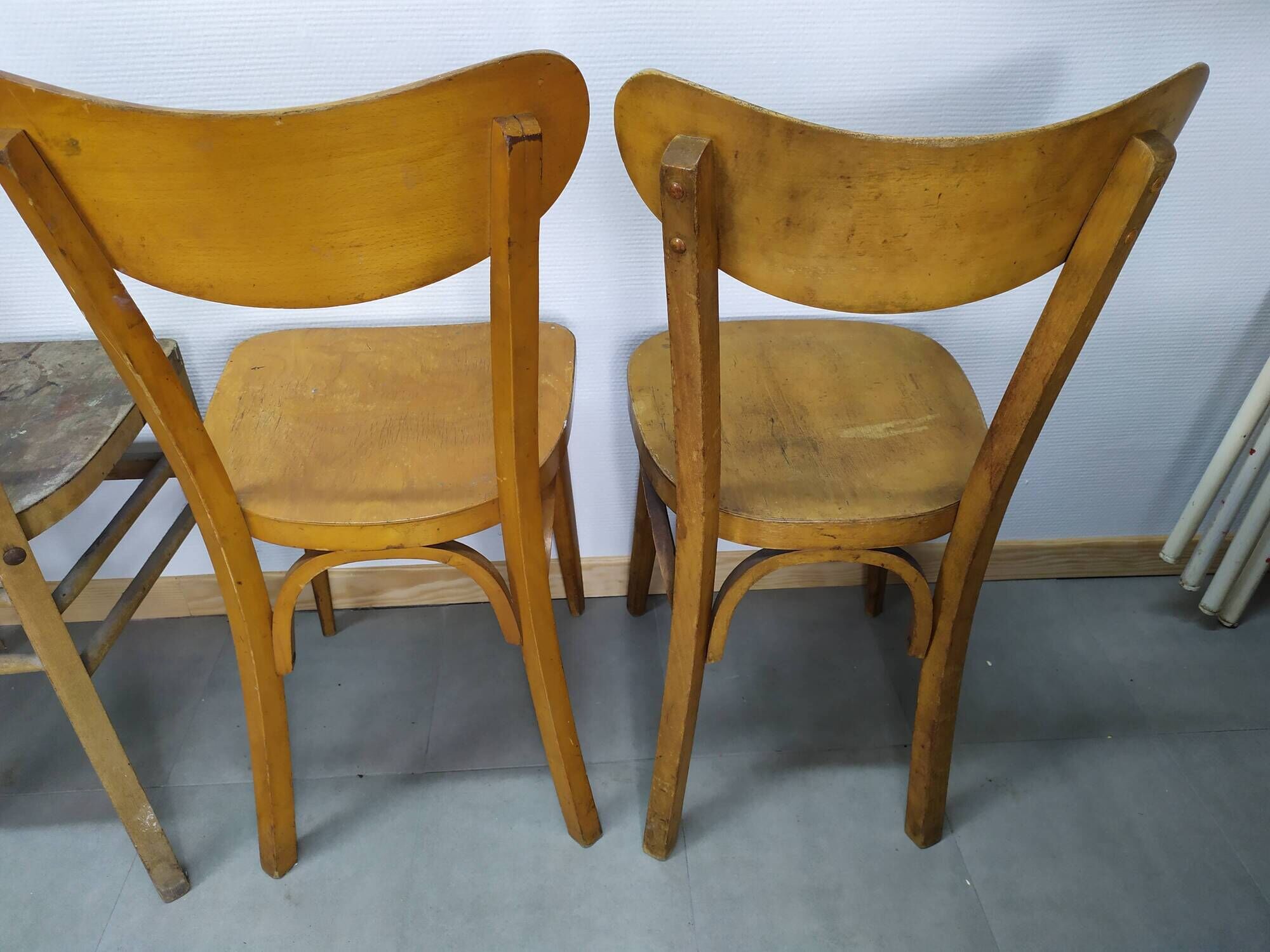 Lot of 4 Wooden bistro chair - vintage - Old