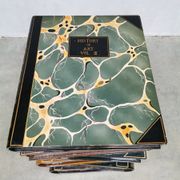 Vintage stacked book sidetable ‘History of art’