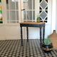 Table d'appoint en bois et noir