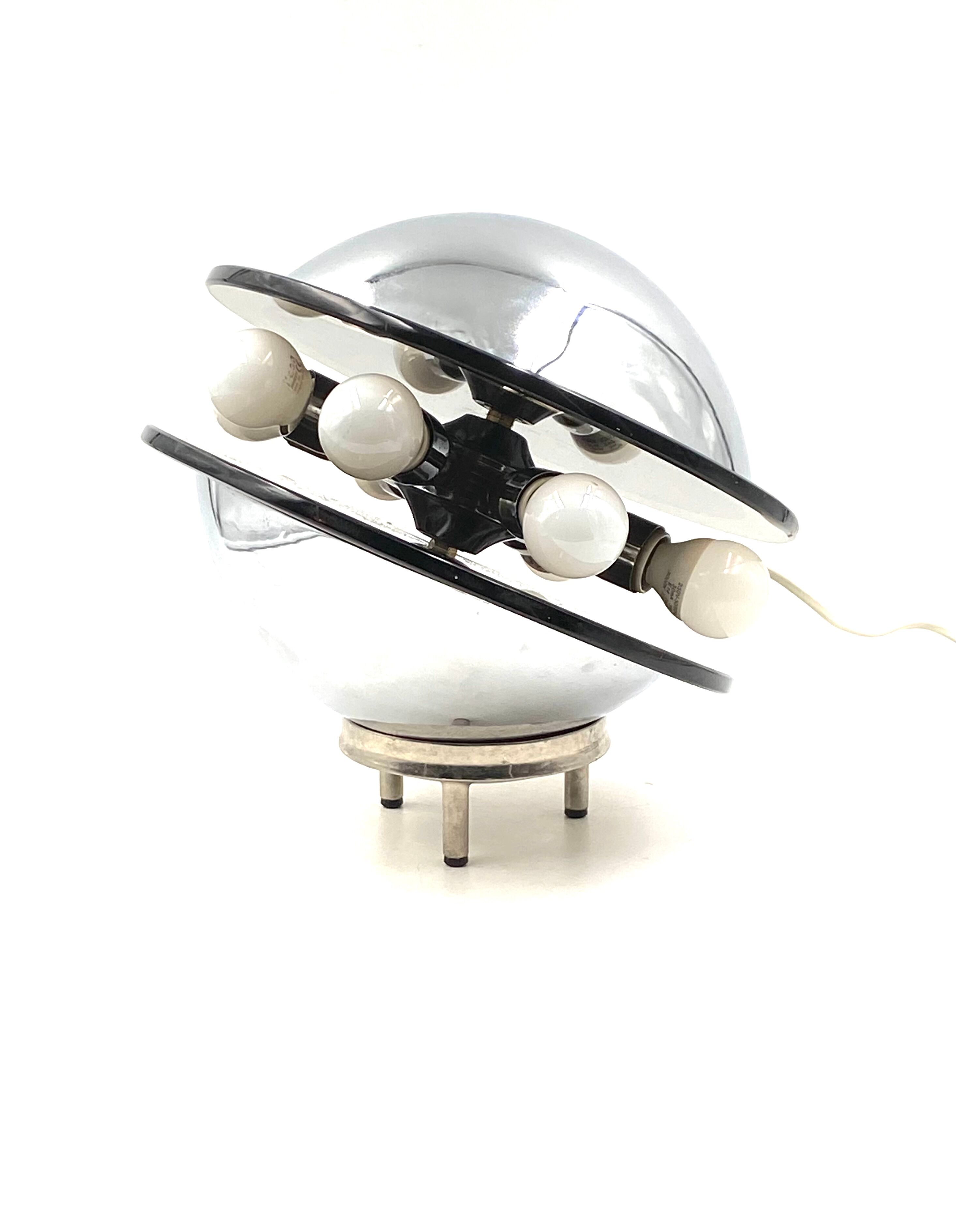 Space age flying saucer Ufo table lamp, Italy 1970s