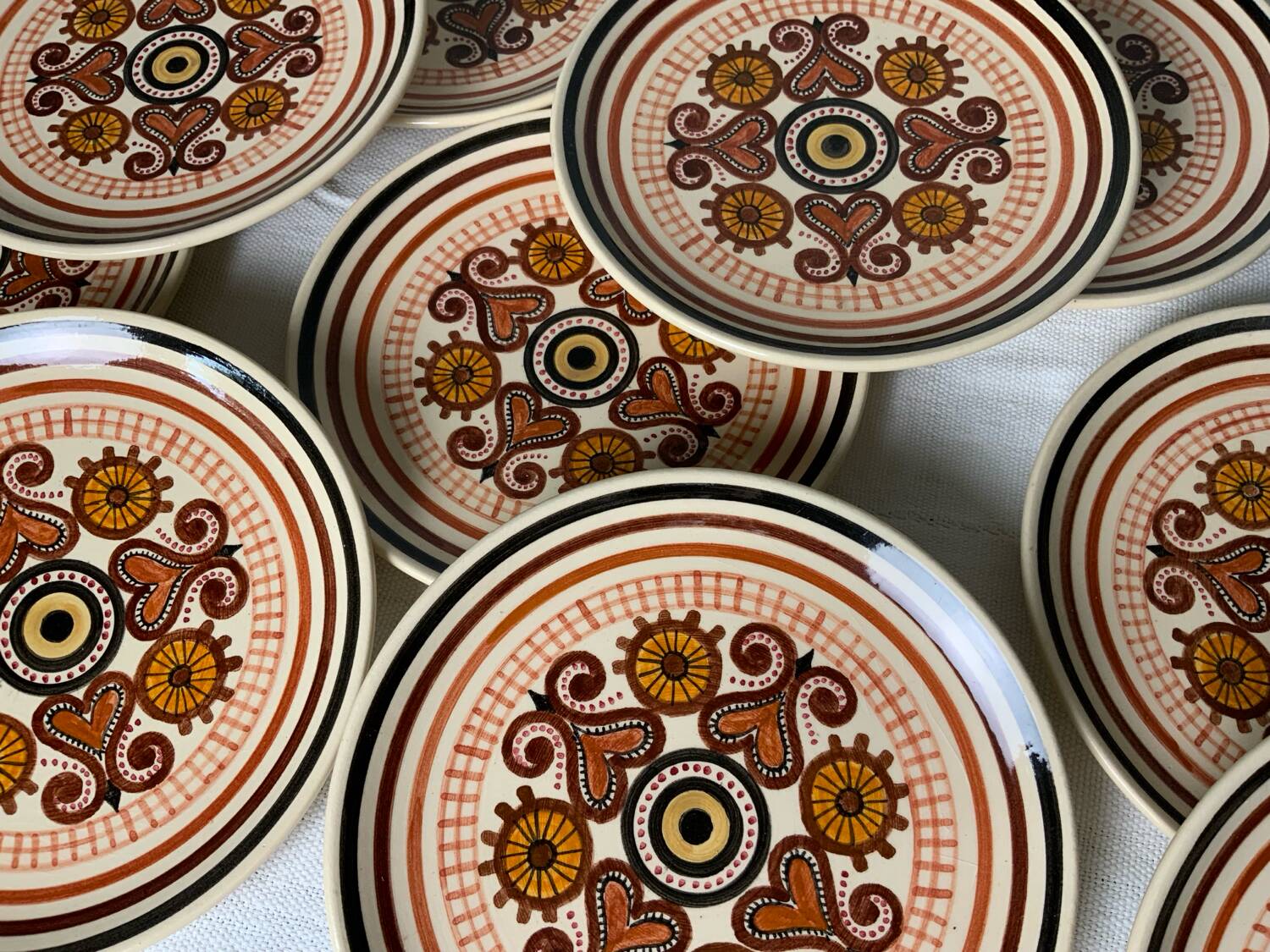 10 assiettes vintage