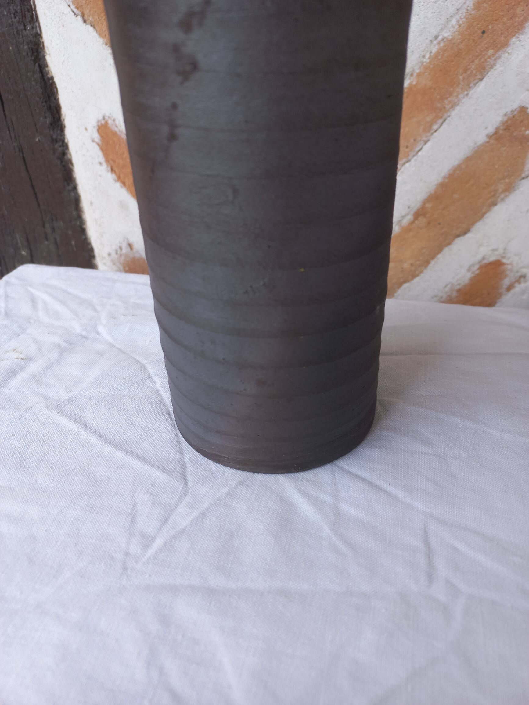 Anthracite brown vase bottle