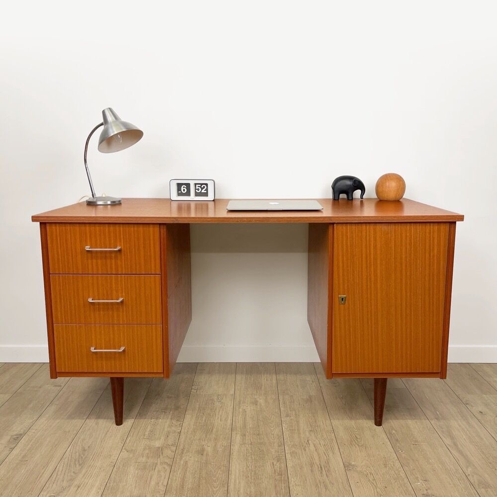 Scandinavian style office Maison Capelle 60s