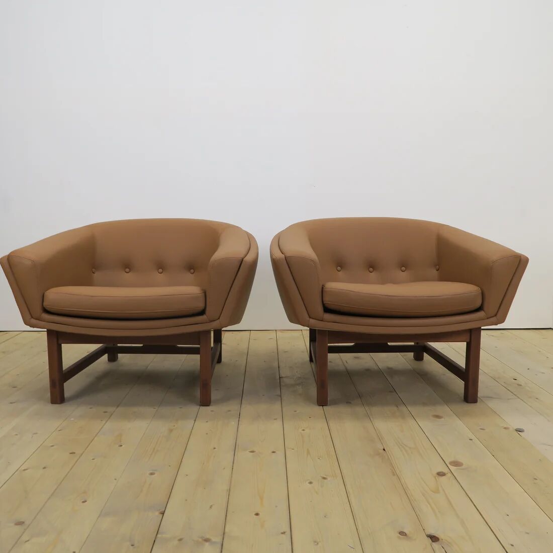 Pair of Corona lounge chairs by Lennart Bender, 1970