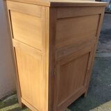 Beautiful piece of furniture from the 1940s with 1 lid + 1 door with key. ponce