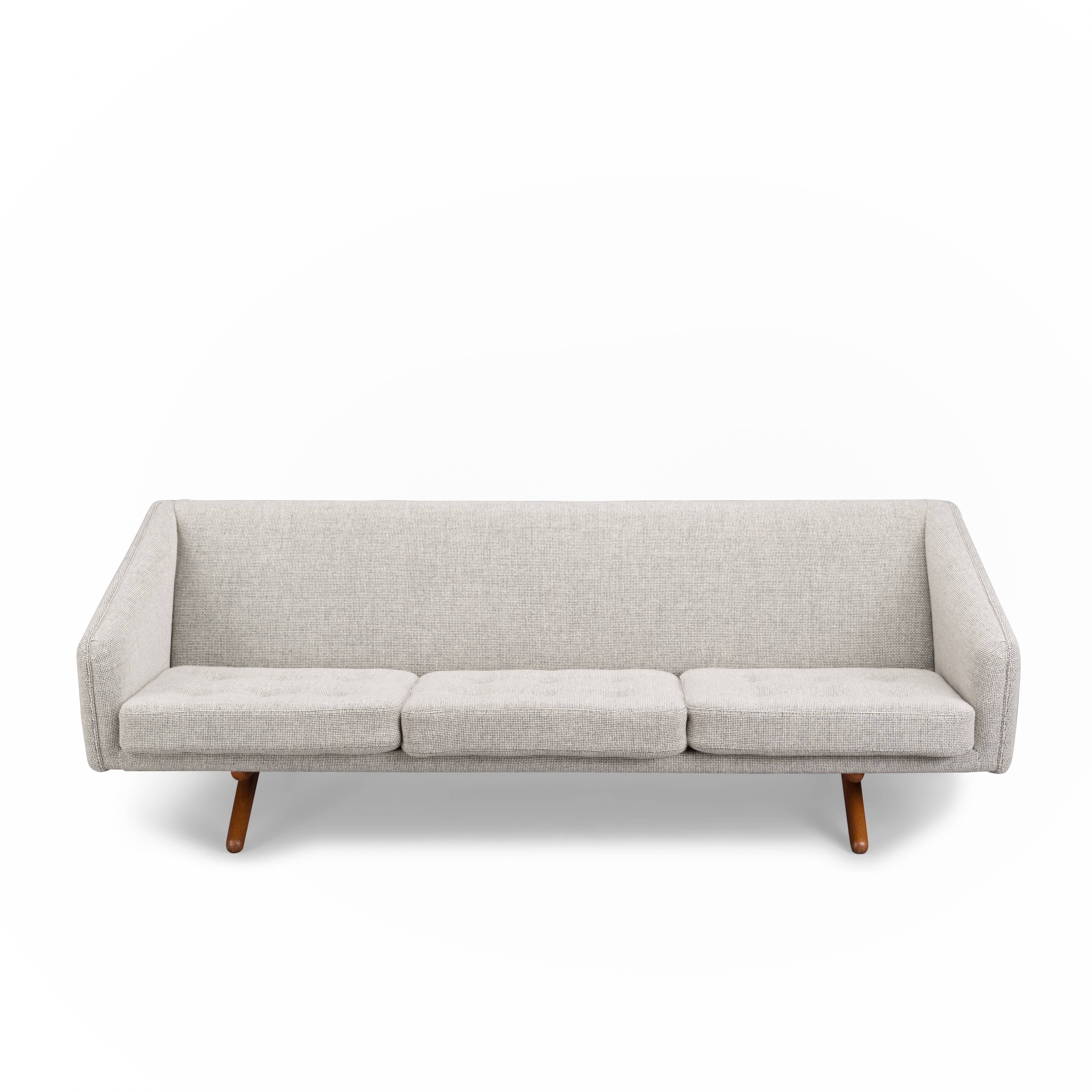 Danish midcentury modern ML-90 reupholstered sofa by Illum Wikkelsø for Michael Laursen, 1960s