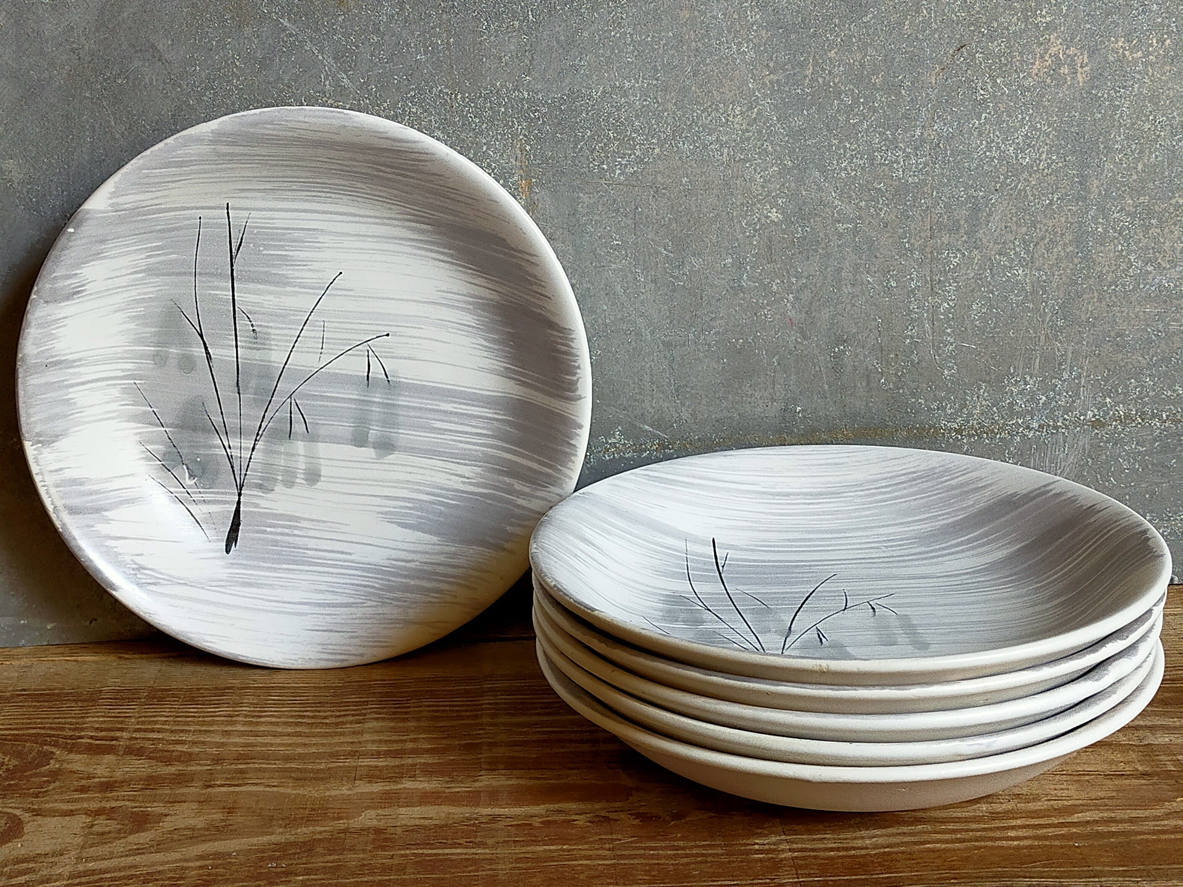 Six assiettes céramique Niderviller service "Chatons" années 50.