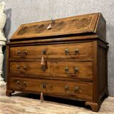Commode scriban époque Louis XV en noyer, ronce et filets de marqueterie