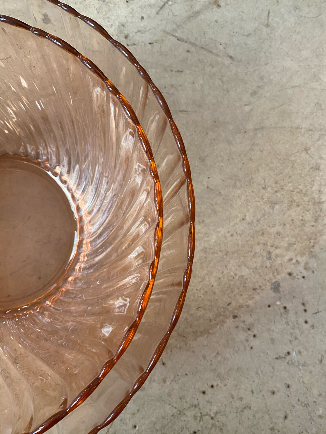 Salad bowls in rosaline