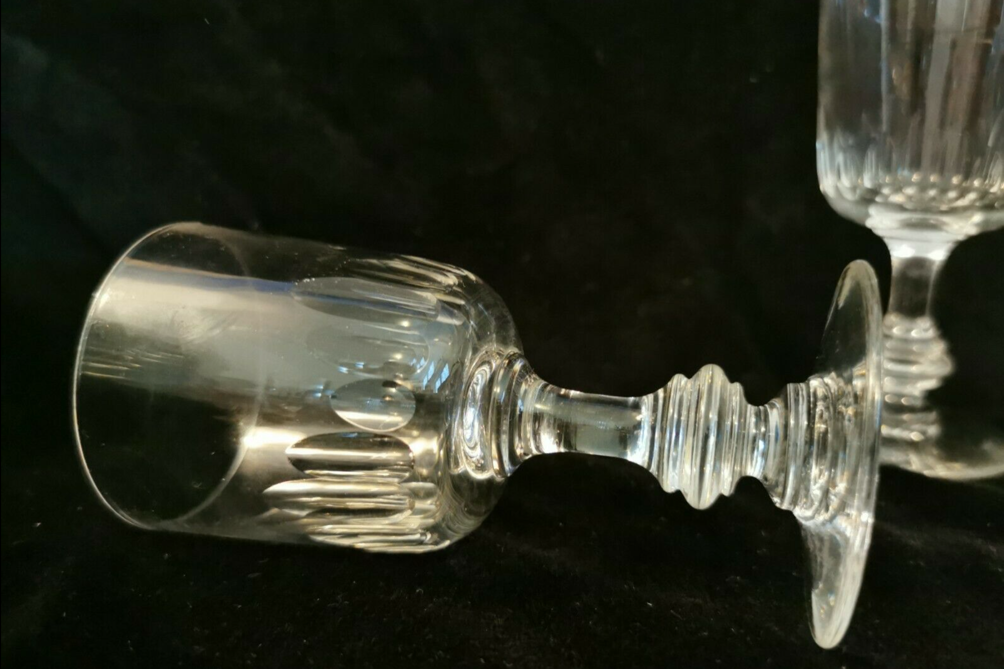 Lots of six crystal glasses