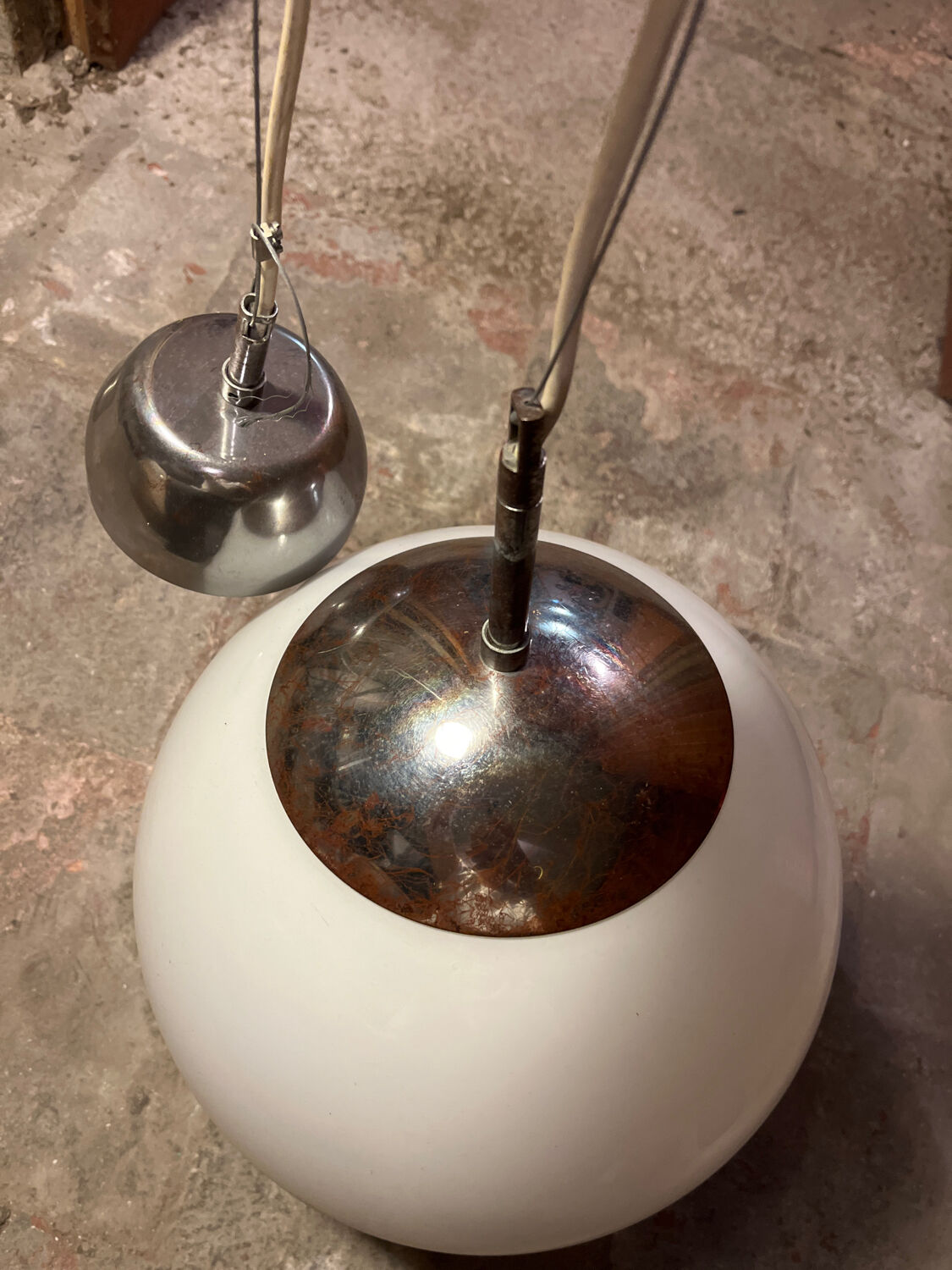 White glass ball suspension