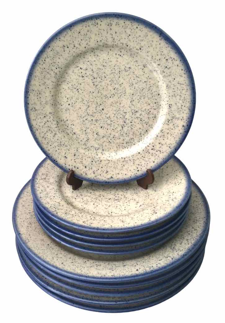 Set of 10 plates in stoneware from Poland