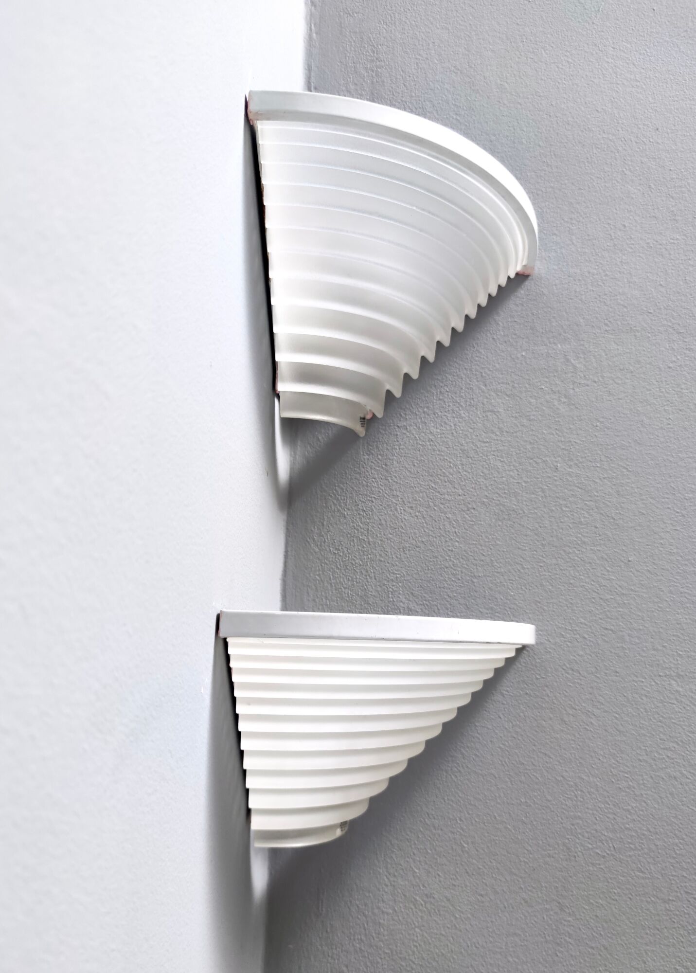 Pair of Postmodern Egisto Corner Sconces by Angelo Mangiarotti for Artemide