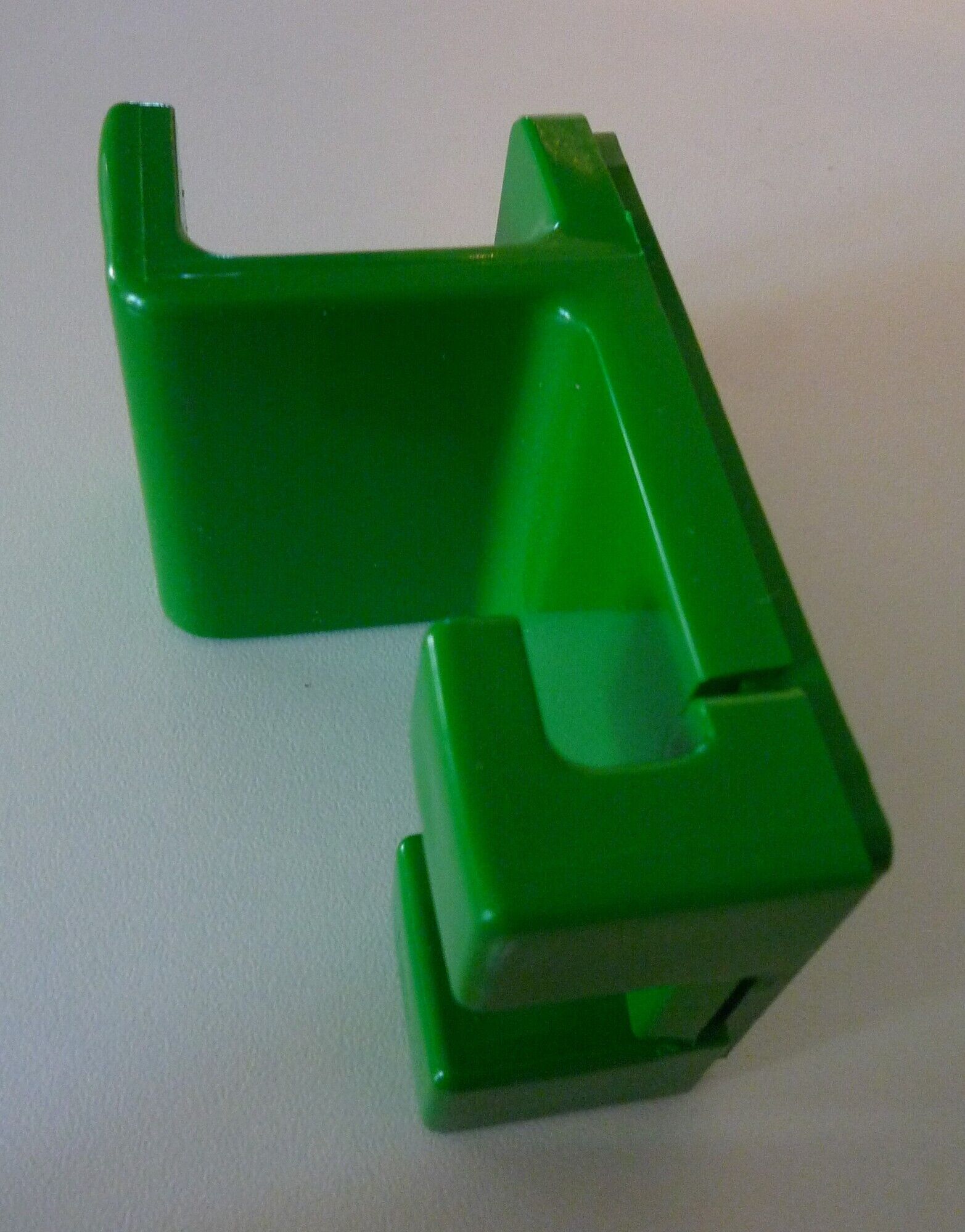Paire de patères verte, design Olaf von Bohr 70