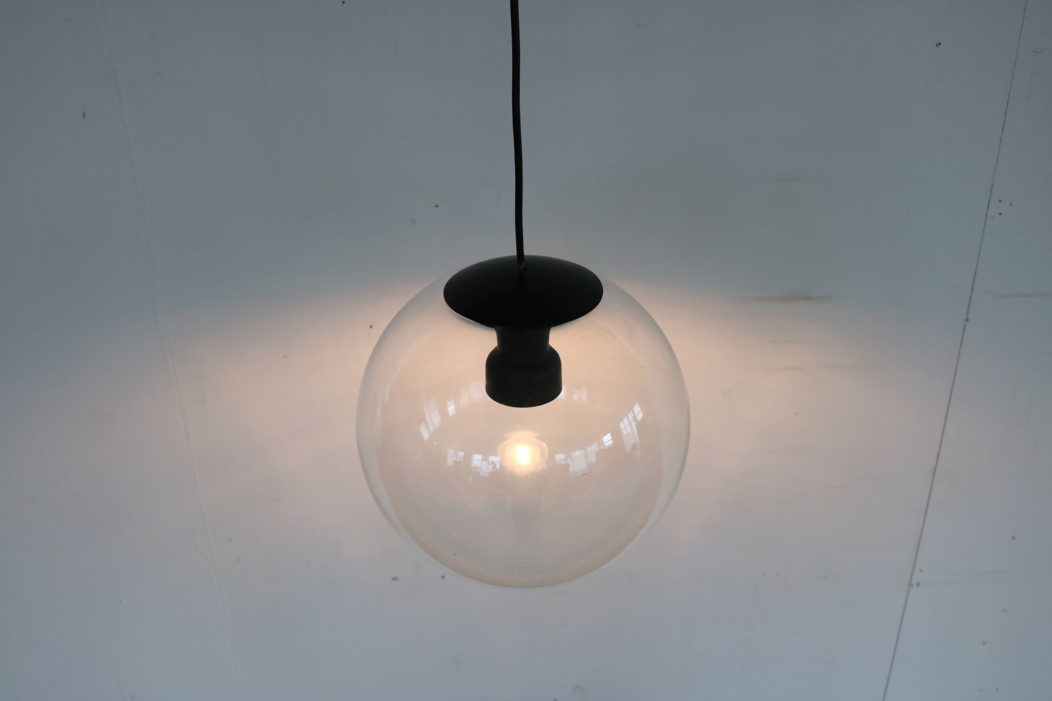 vintage hanging lamp | globe | Philips | 60's