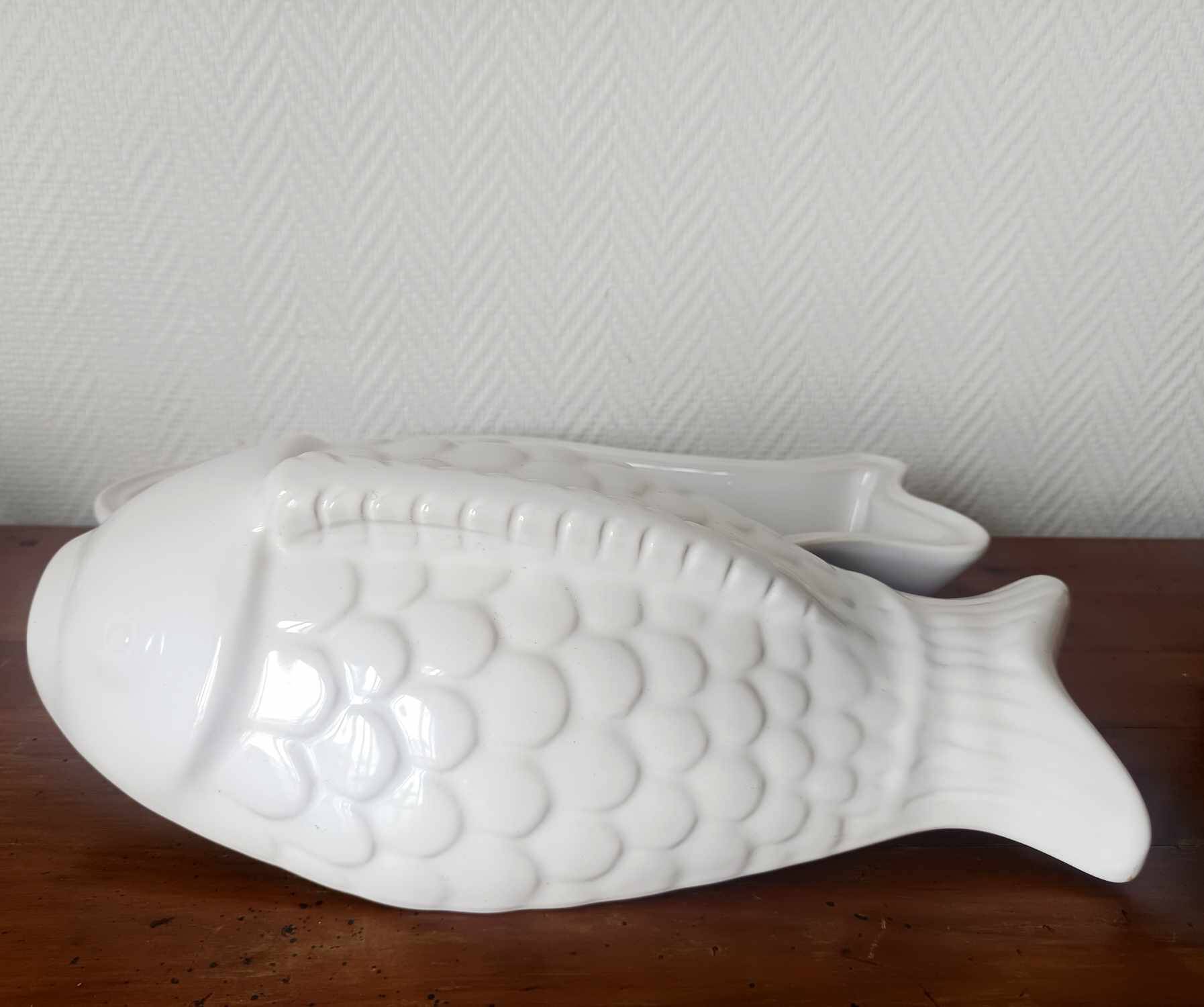 Grand plat à poisson en céramique vintage