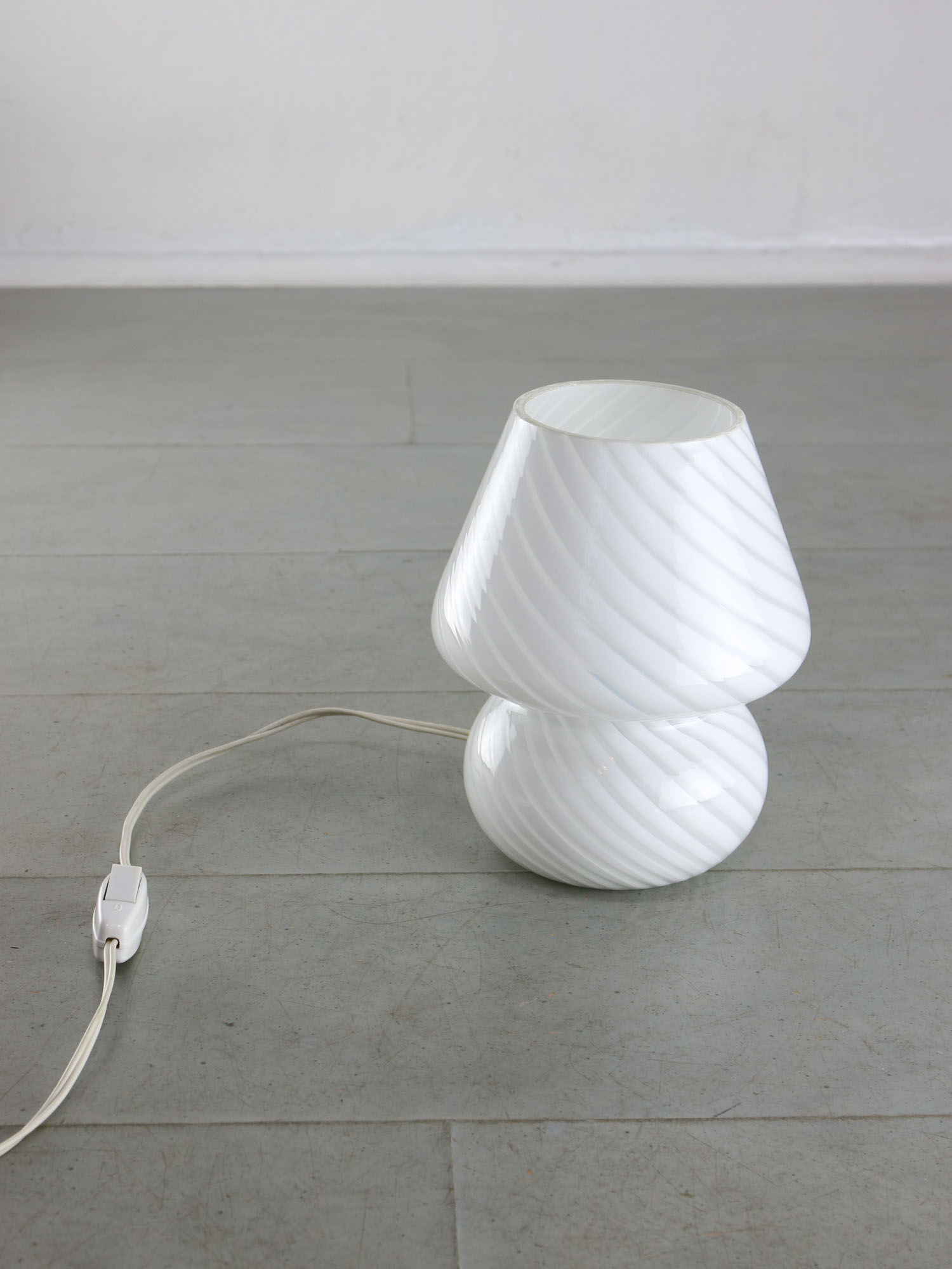 Vintage Murano mushroom swirl table lamp, 70s