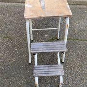 Folding wooden stool step ladder