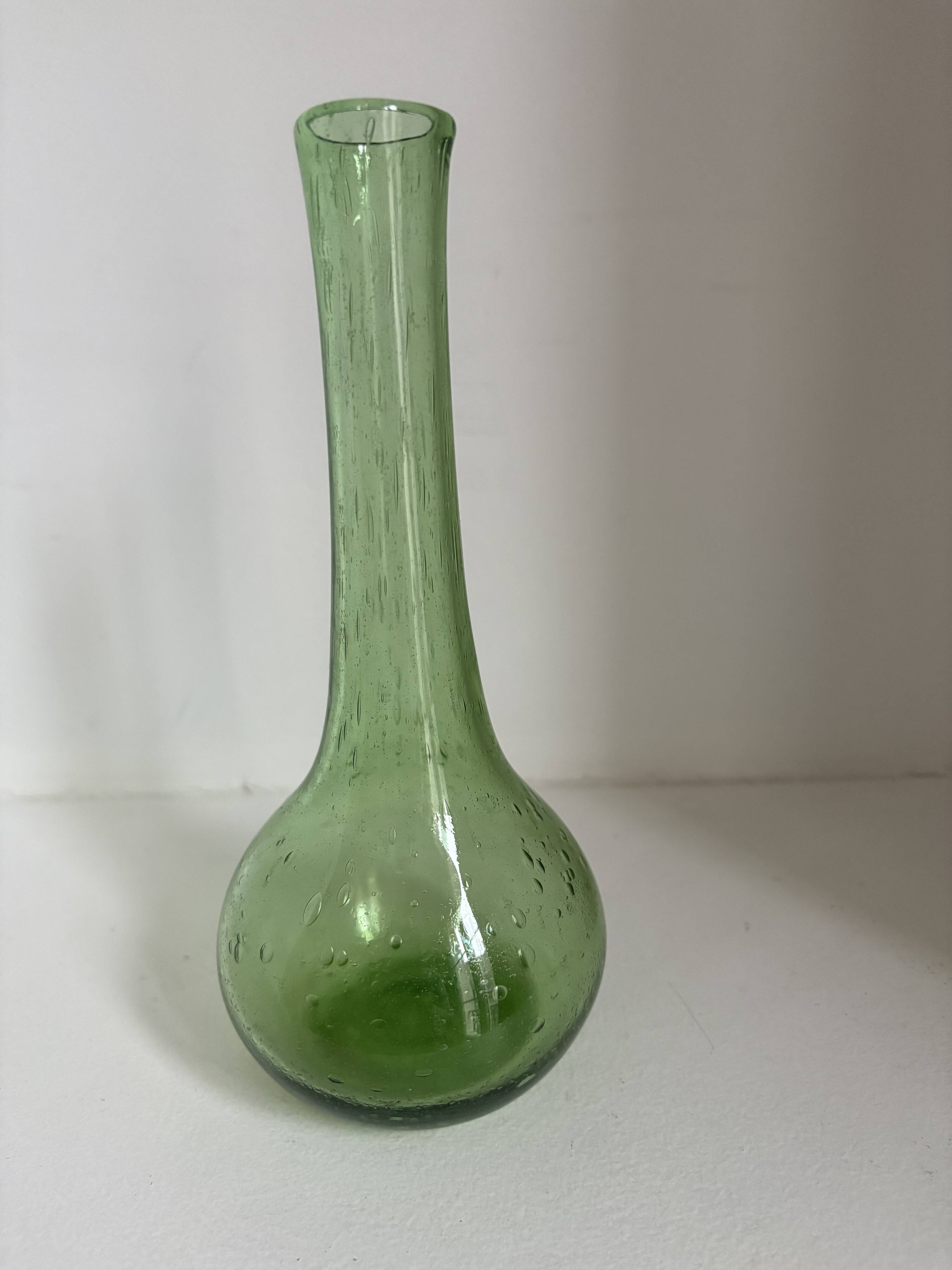 Set of 18 decorative items