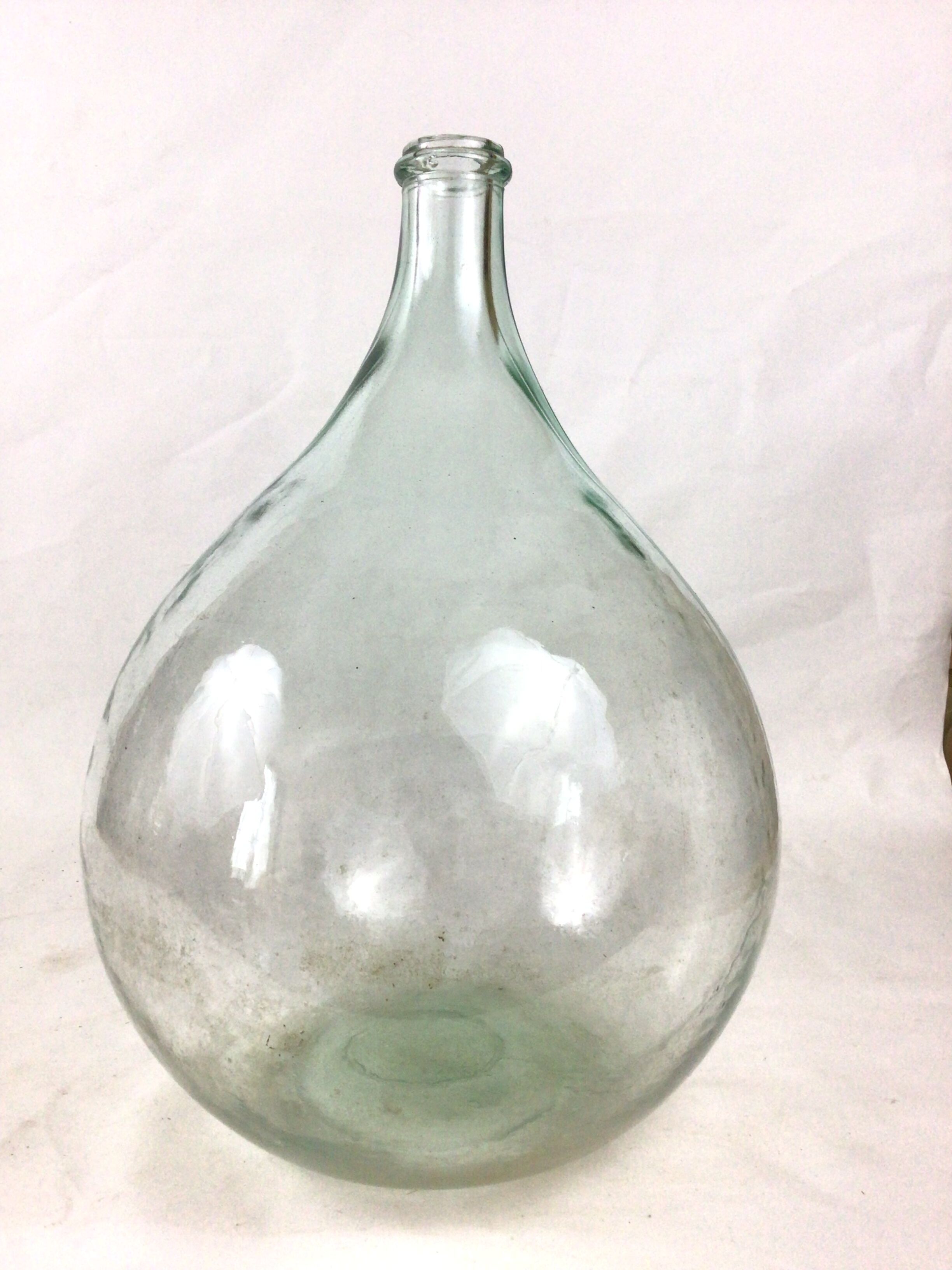 Dame Jeanne 15 liters in molded glass