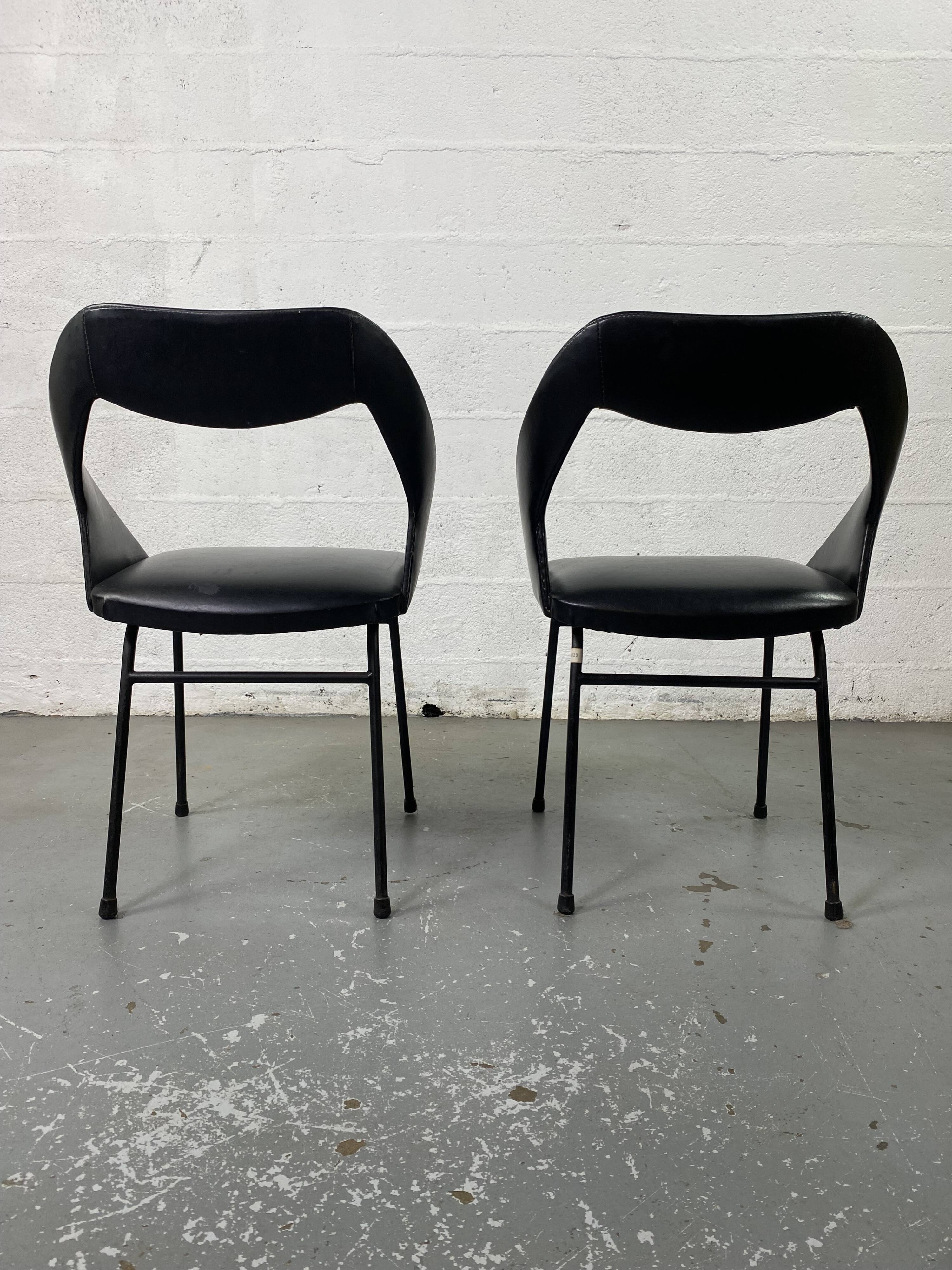 Paire de fauteuils Louis Paolozzi noir