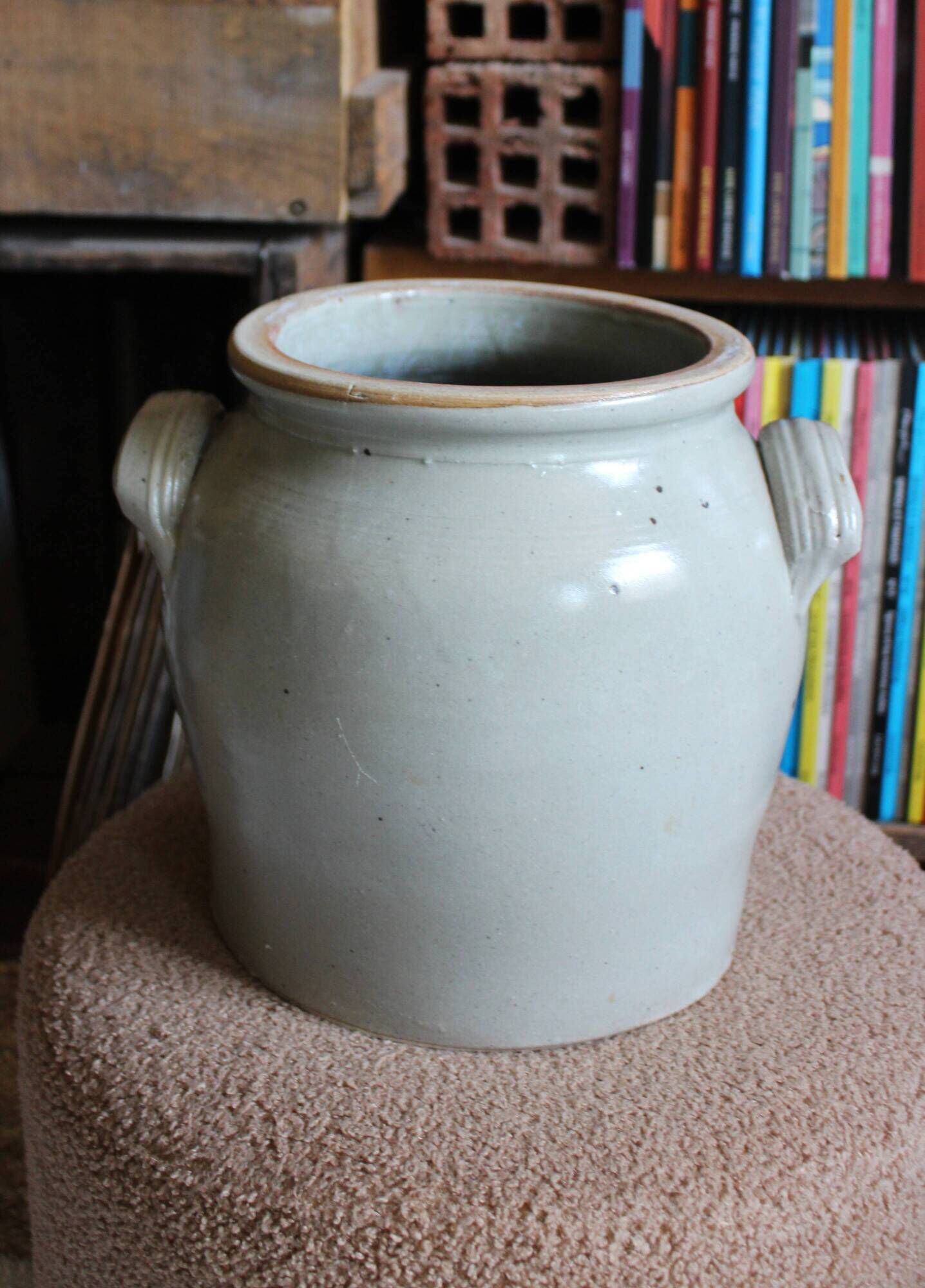 Large vase glazed stoneware in greige.