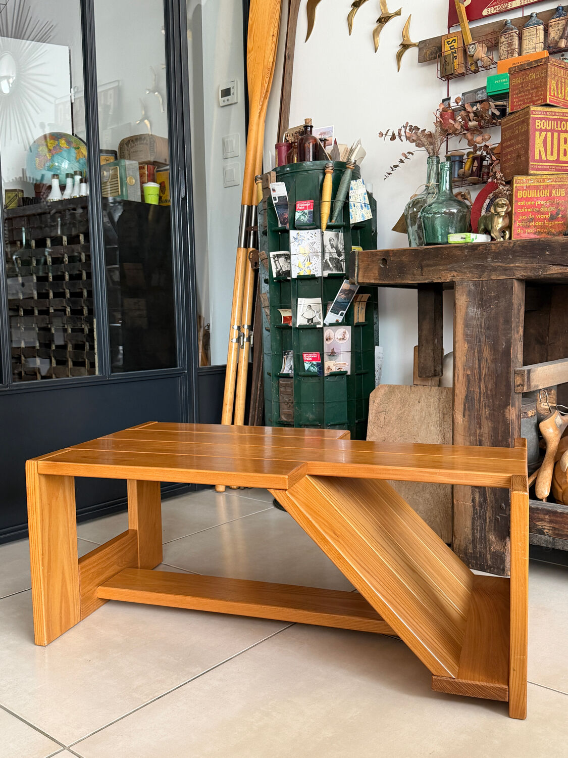 Table Basse Architecturale en Orme Massif vintage – Maison Regain