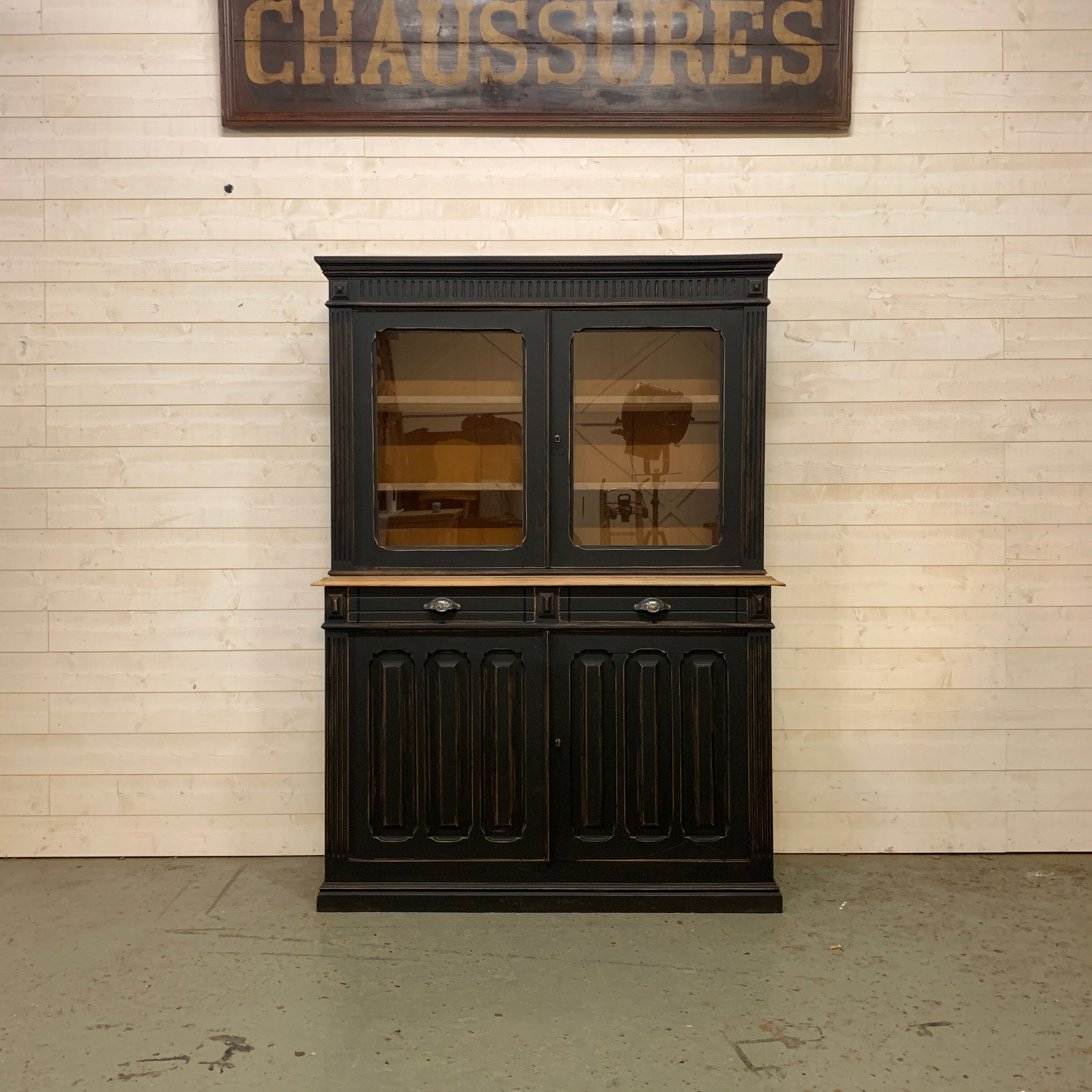 Vaisselier 1930 patinated black