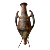 Ancient Kabyle amphora in terracotta.
