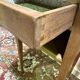 Paire de tables de chevets à niches de style Louis XVI en merisier