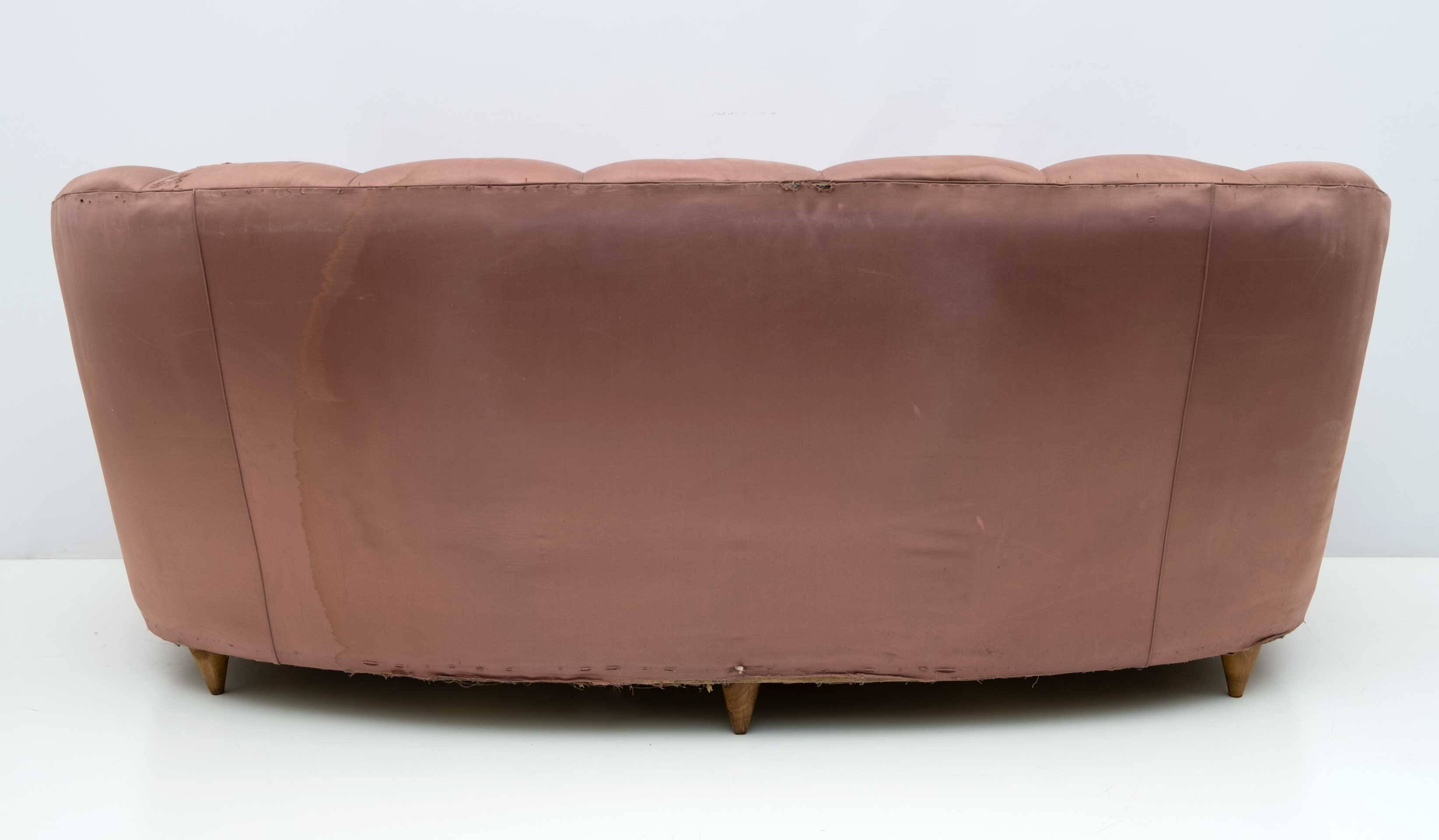Gio Ponti Mid-Century Modern Rare Italian Curved Sofa "Casa E Giardino" 30