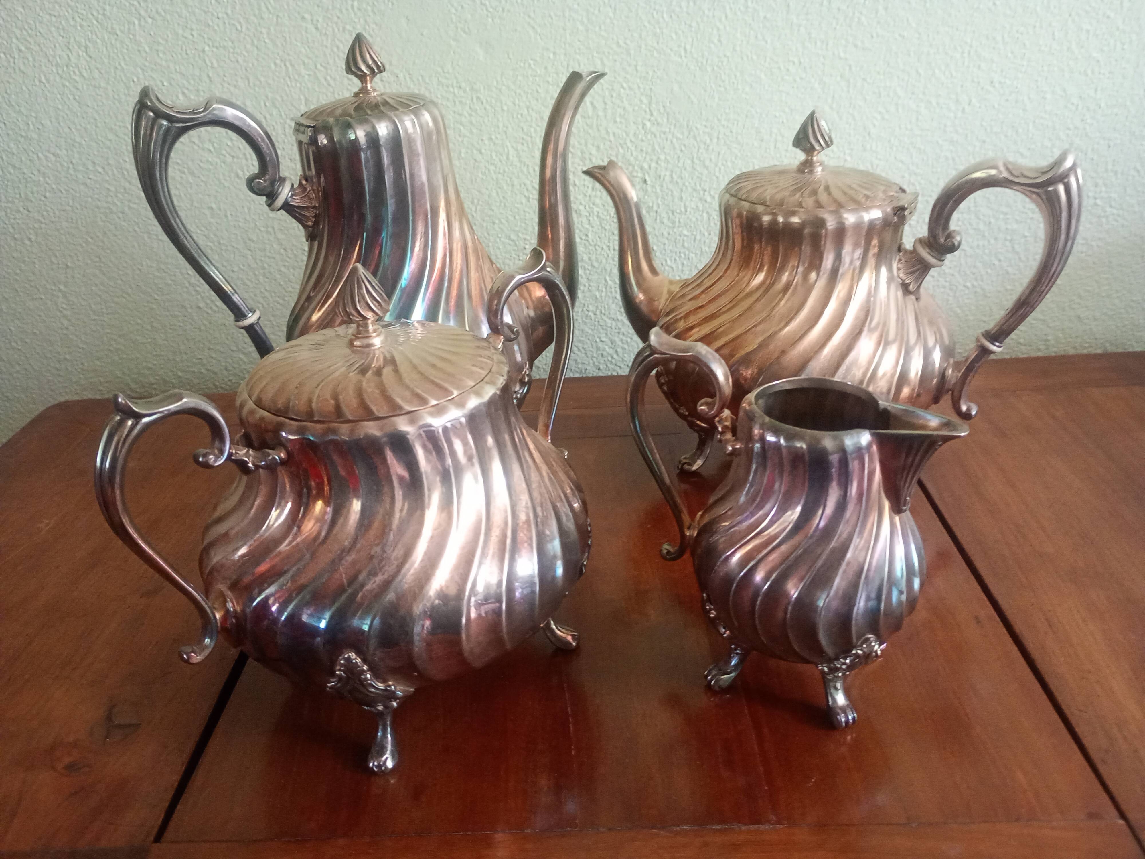 VICTOR SAGLIER - Tea & coffee service - silver-plated wavy Art Nouveau