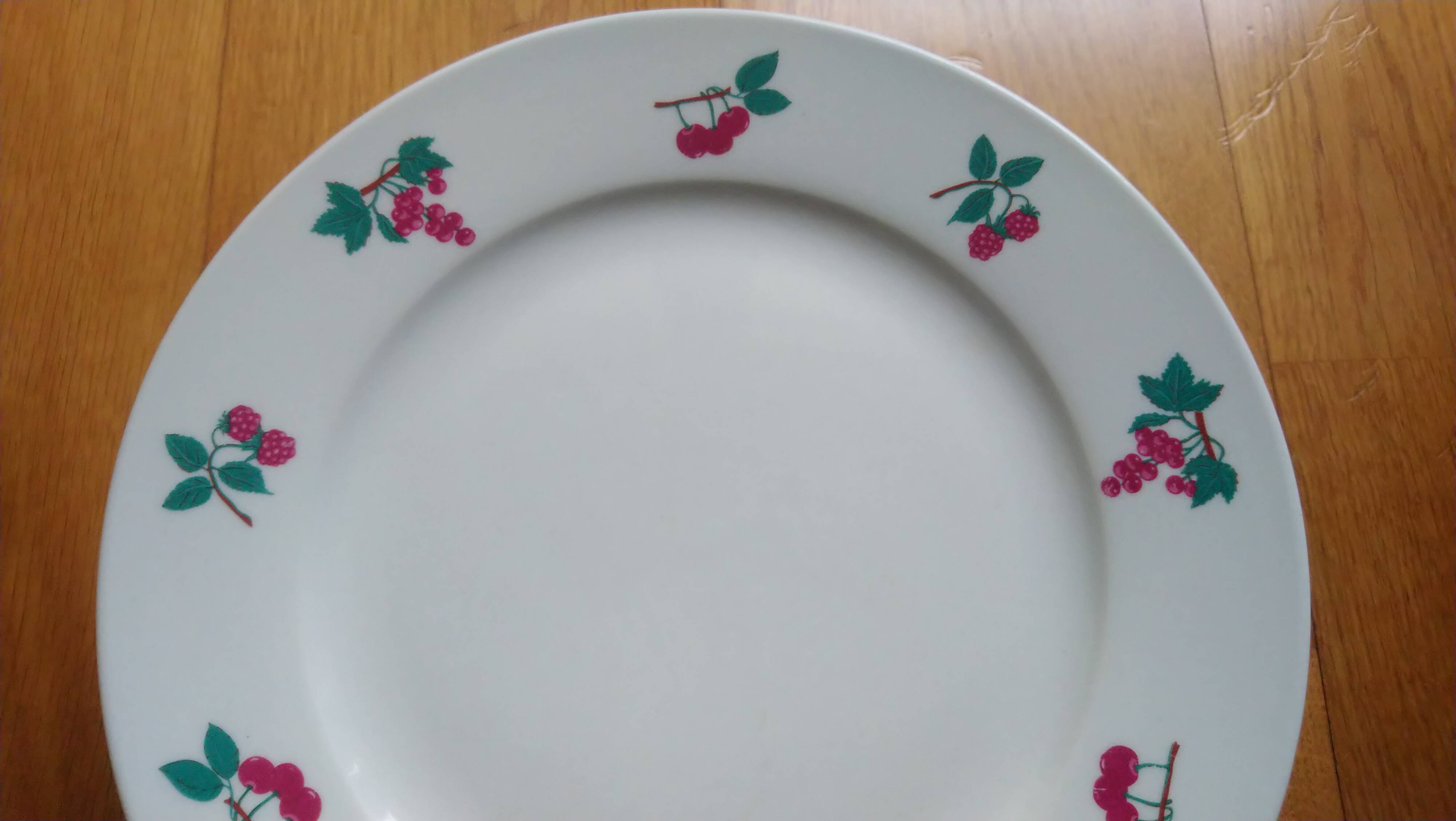 batch of 7 plates Guy Degrenne-Harmony