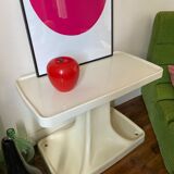 Thermoformed plastic table