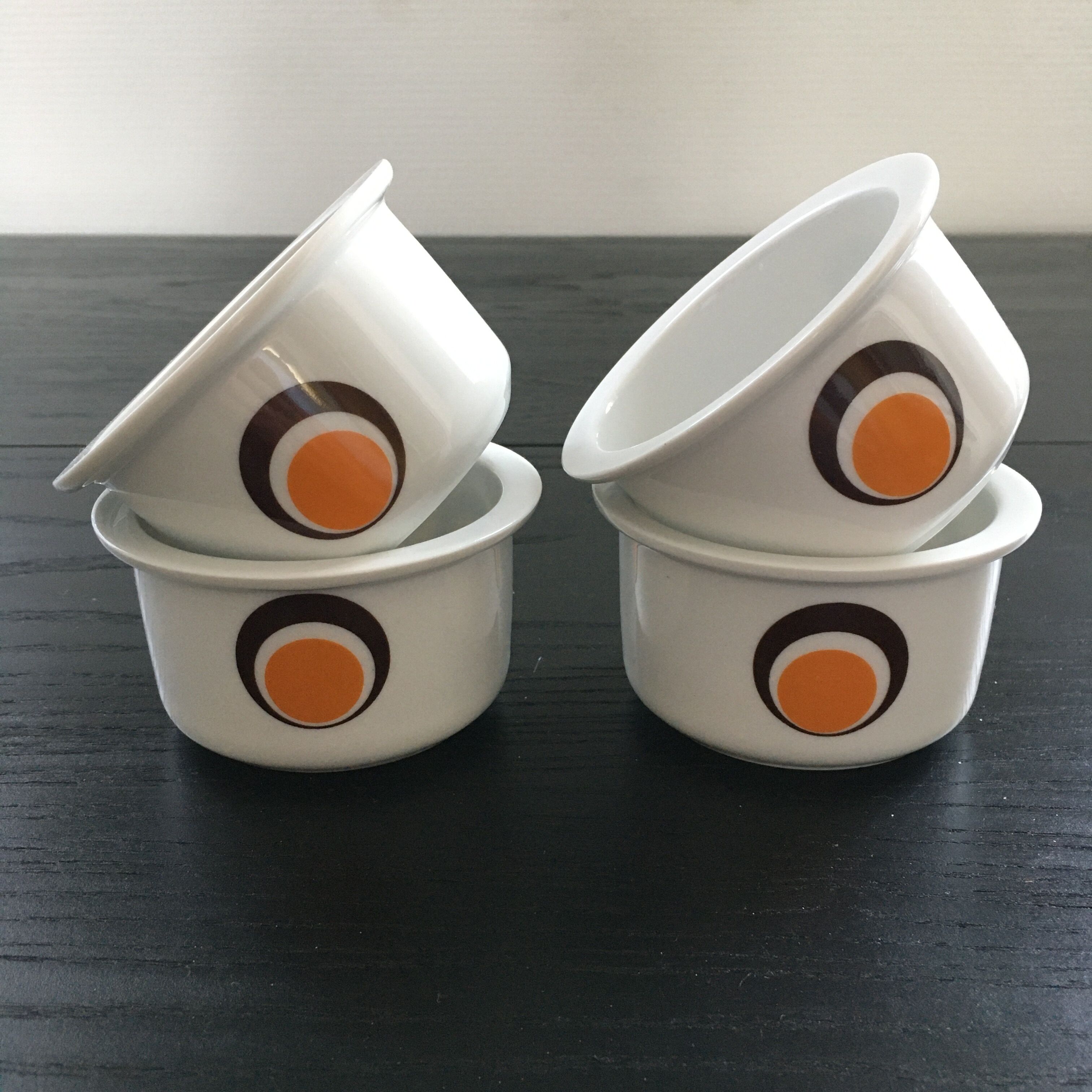 Lot 4 ramekins pop décor