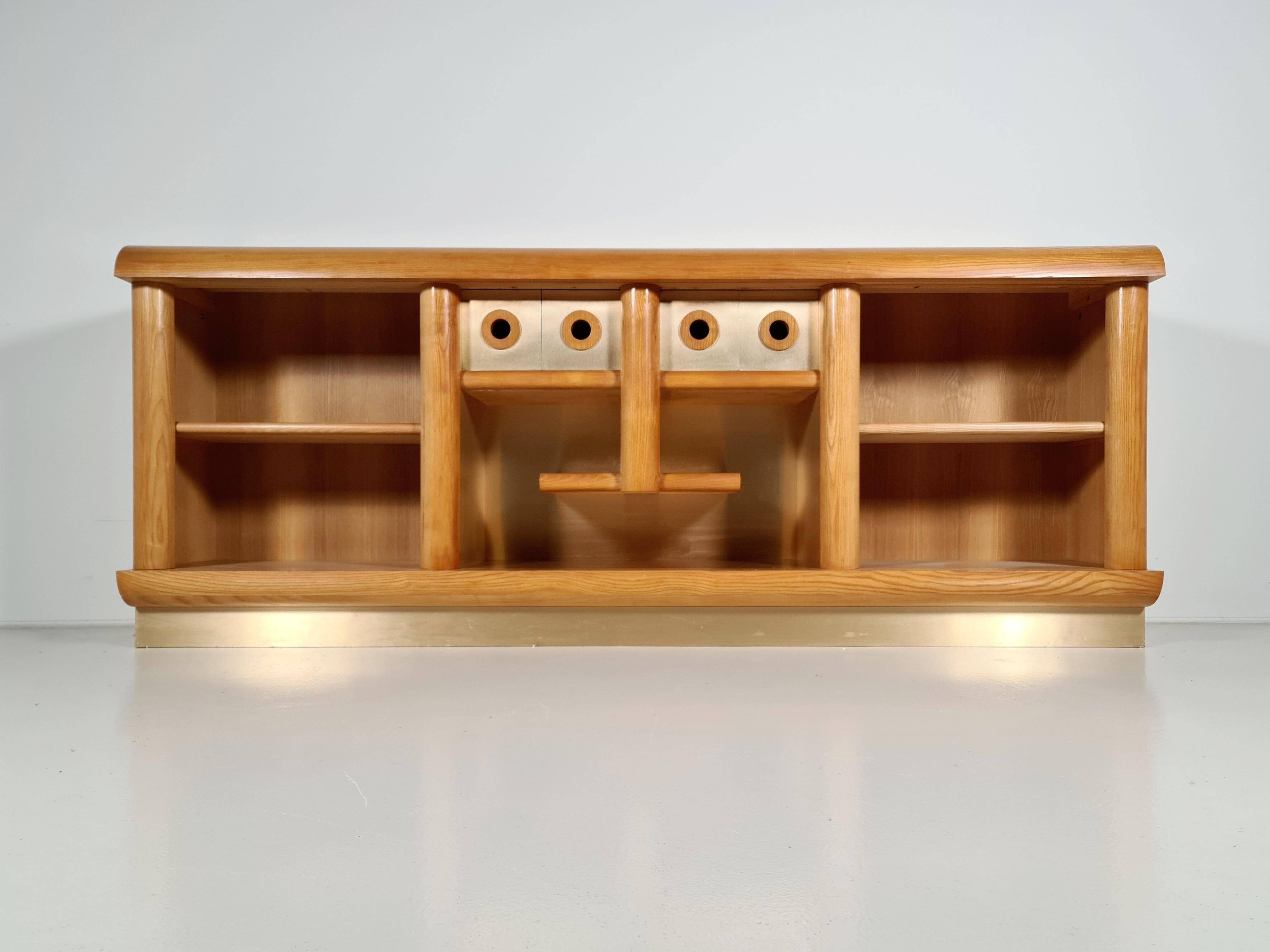 Enfilade/Credenza in oak and brushed brass, Italy, 1970