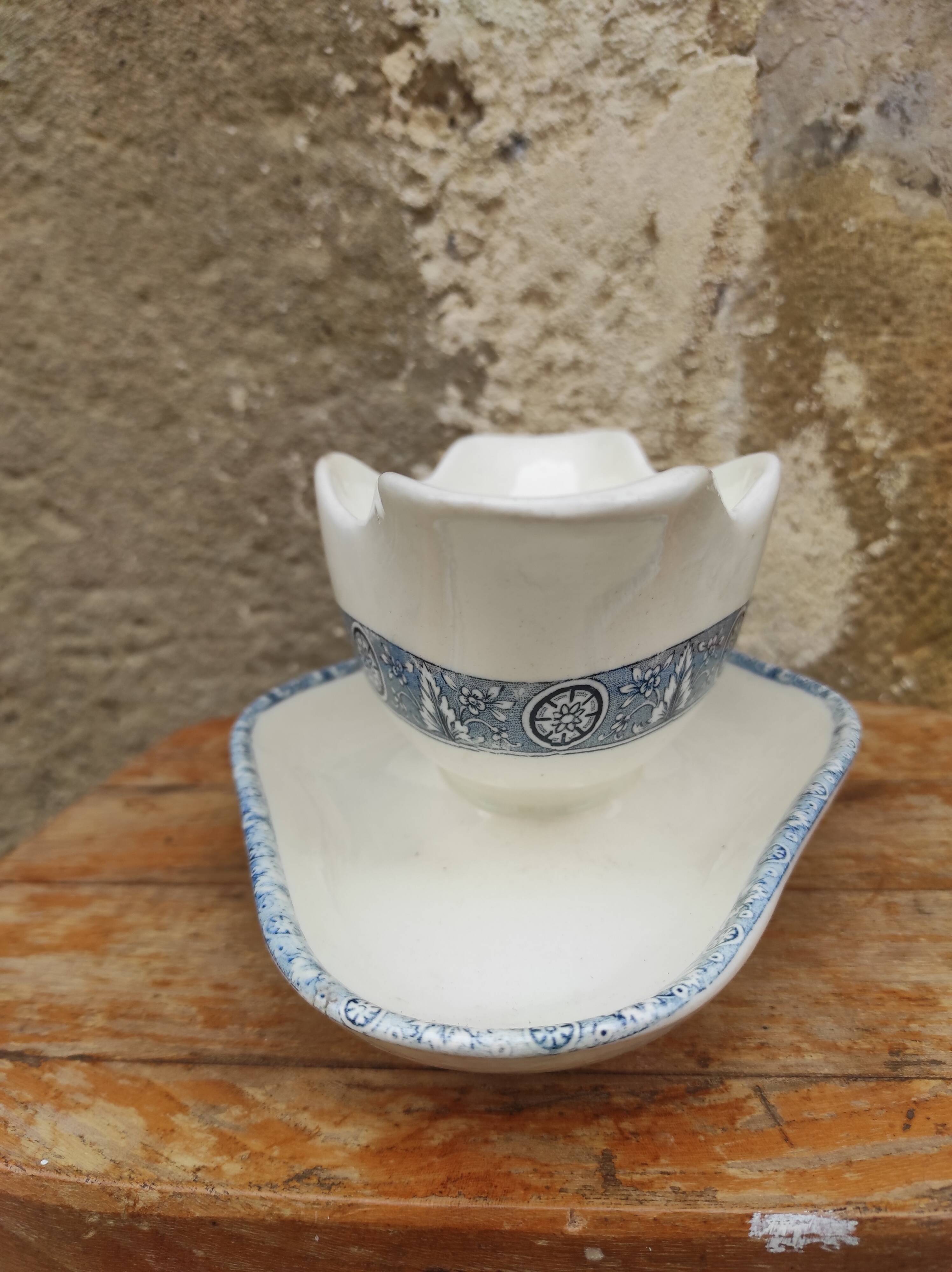 French vintage sauce boat, Salins E.C. Terre de Fer