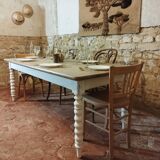 Farm table