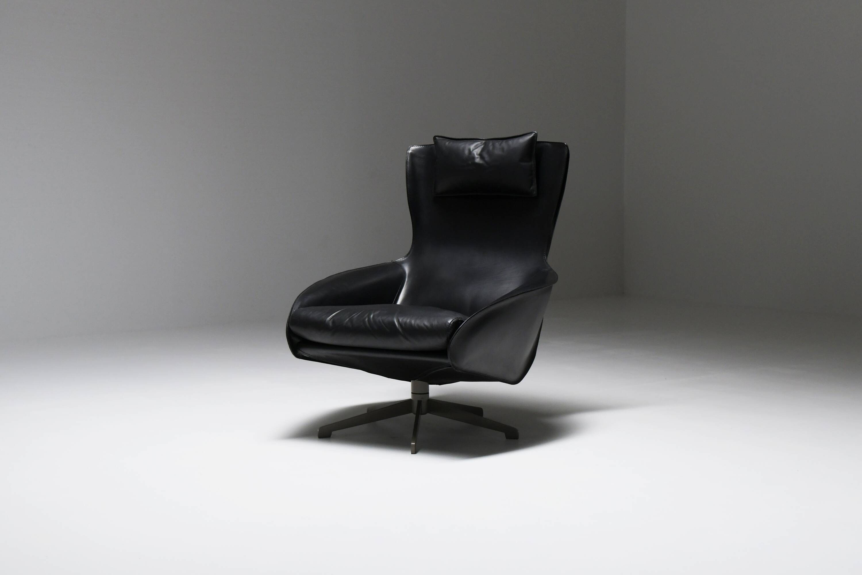 Black leather Cab 423 by Mario Bellini for Cassina