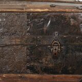 Victorian trunk, steam travel chest, 19th century.