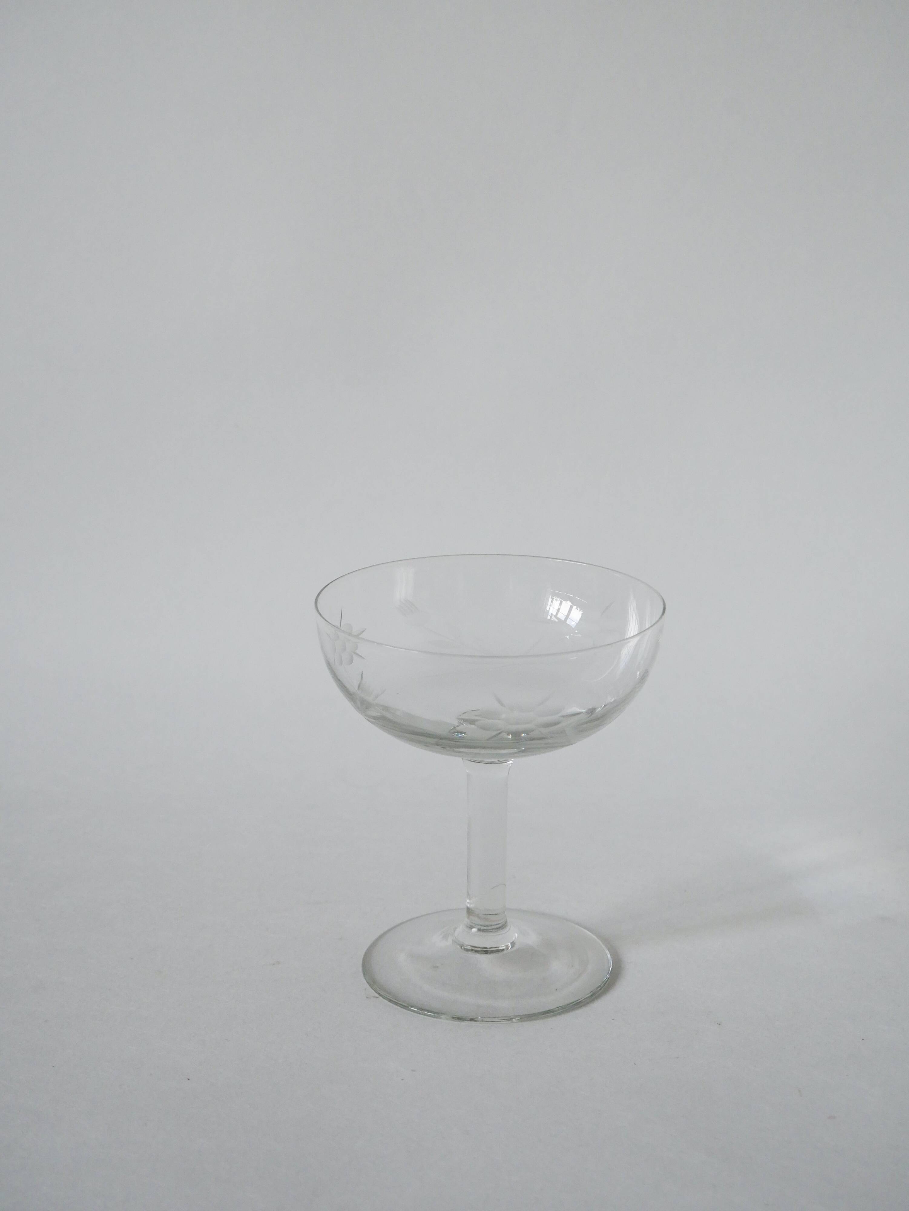 Set of 6 mismatched crystal champagne glasses 1930-1950