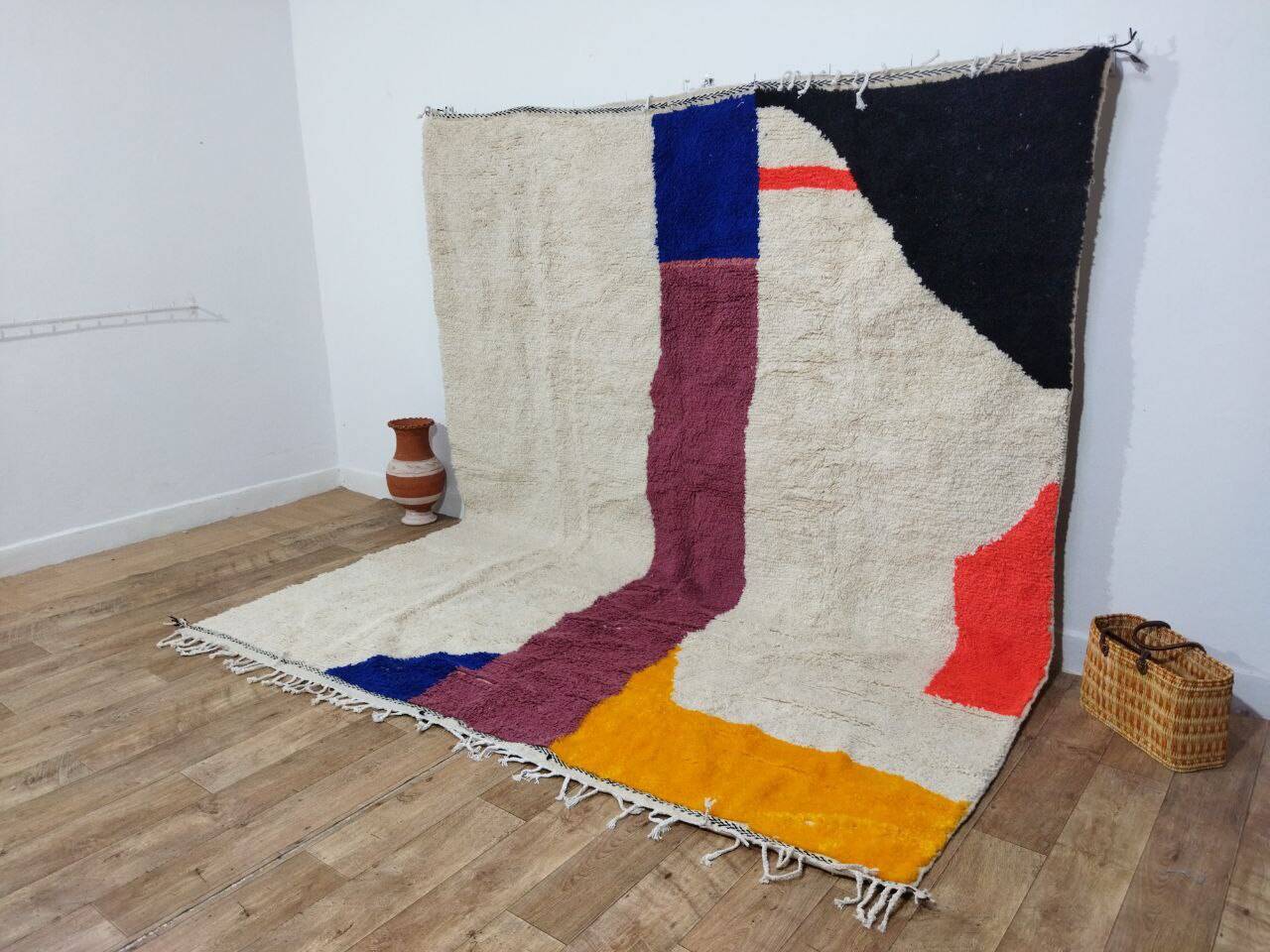 Handmade moroccan berber rug 304 x 257 cm