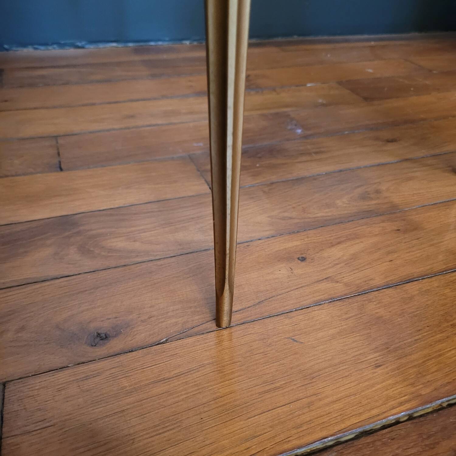 Tripod table in smoked glass – triangular top – 1950s–1960s