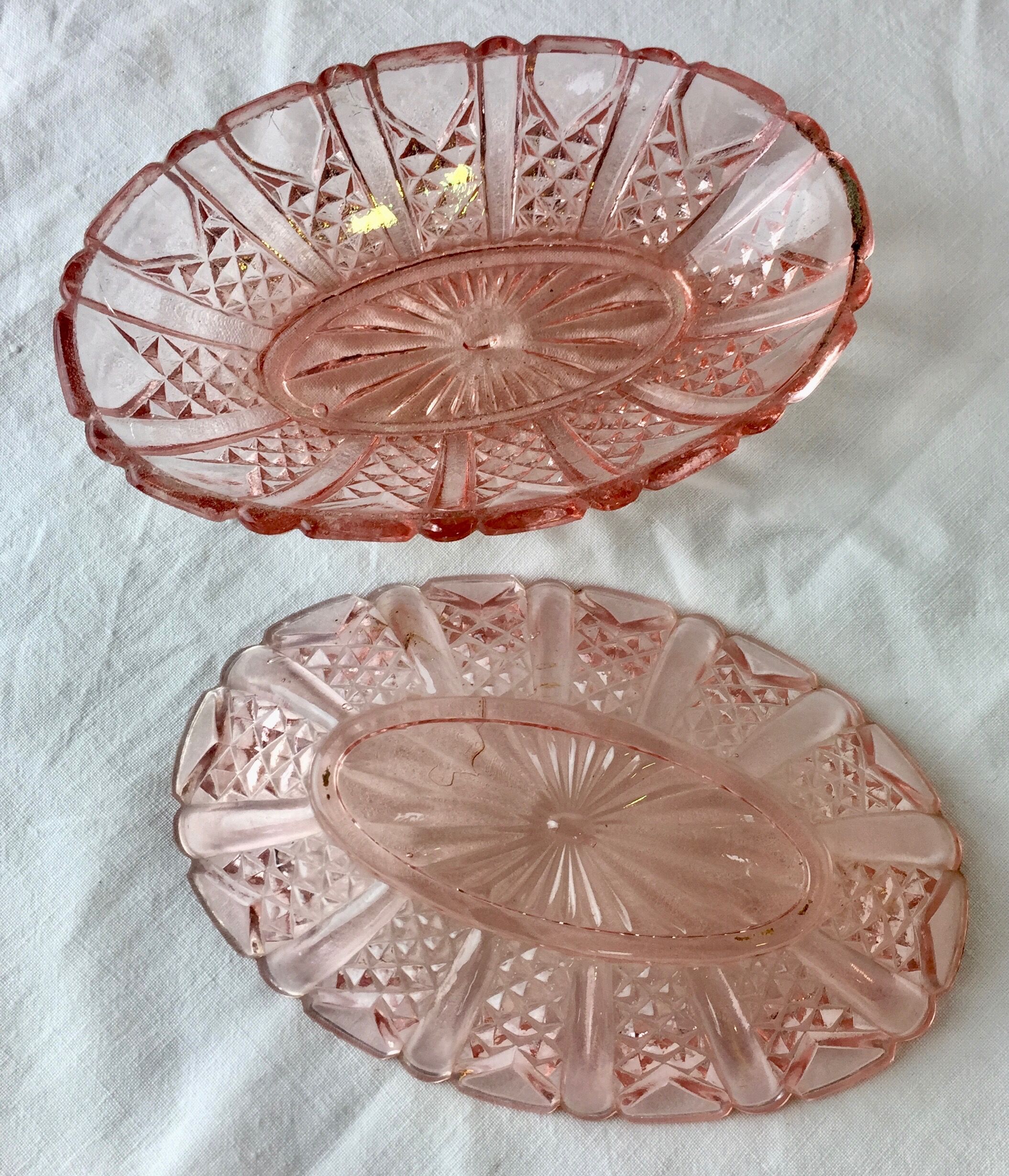 Lot of 2 pink glass ramekins