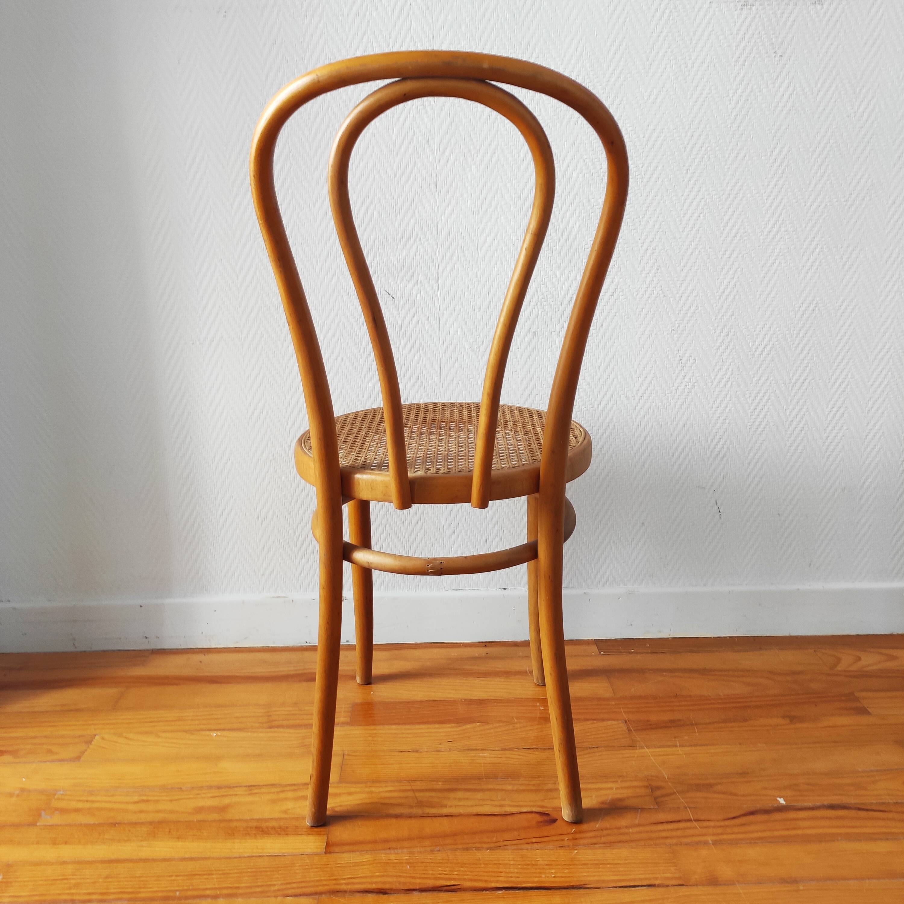 Chaise bistrot vintage assise en cannage