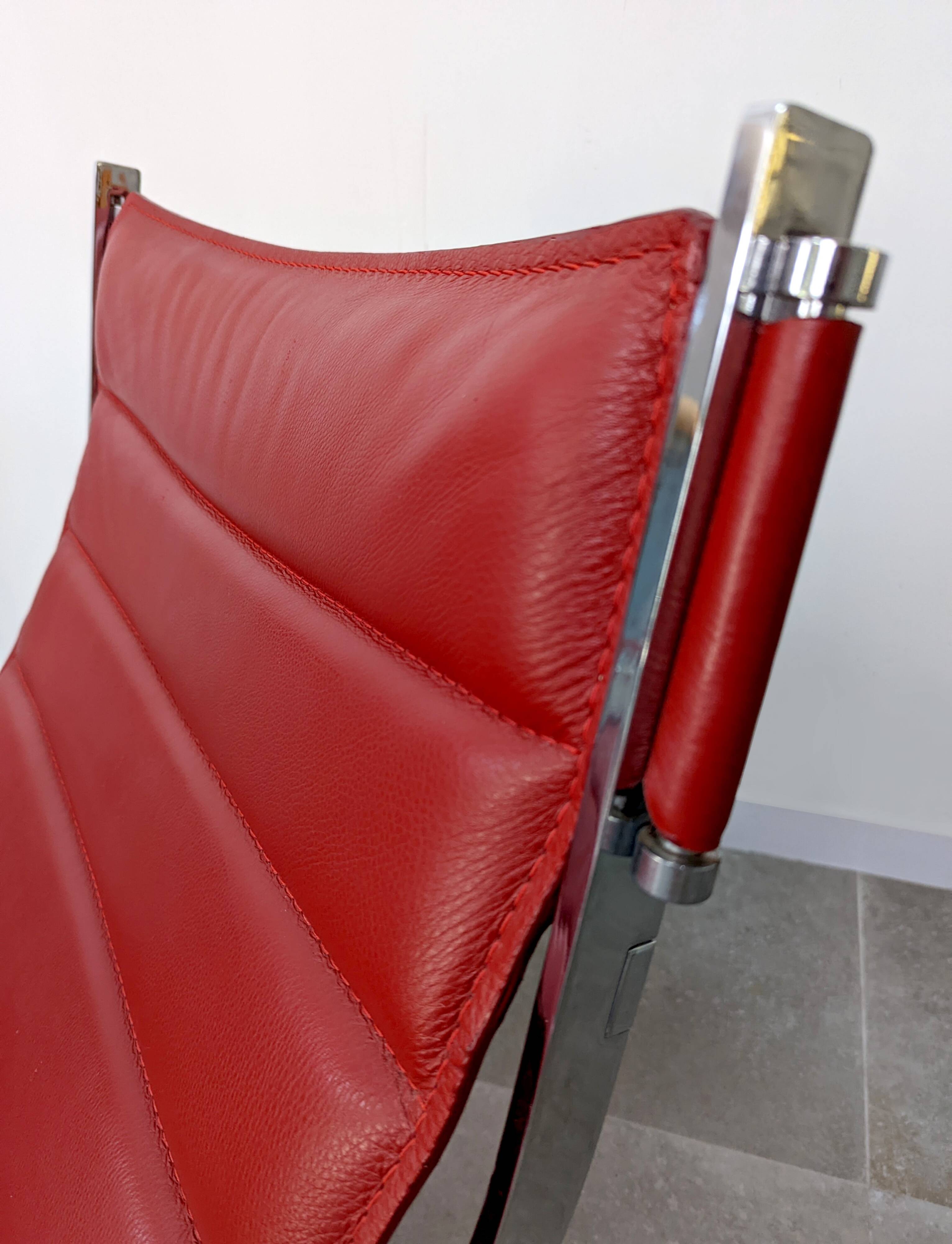 Pair of armchairs and ottomans designed attributed by Antonio Citterio, Italy 1980s