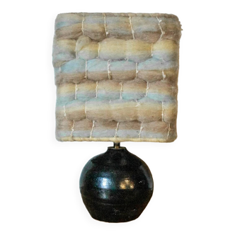 Lampe boule en céramique et son abat-jour en laine circa 1970