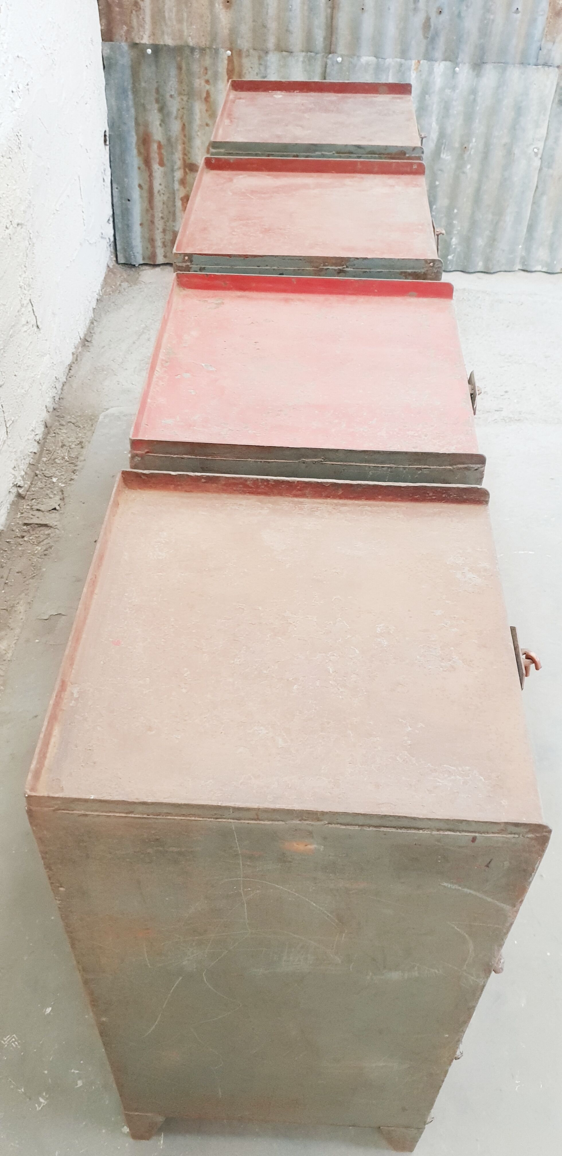 4 industrial workshop maids